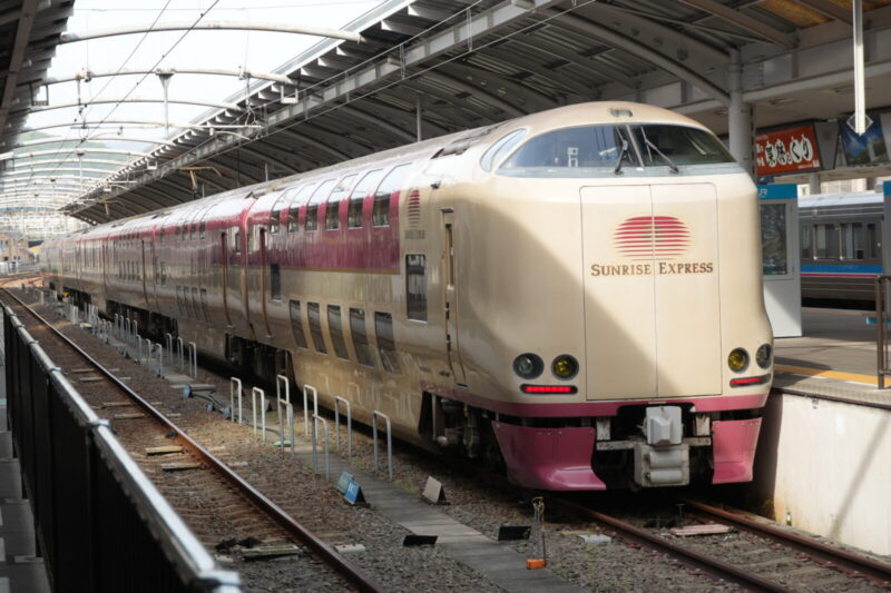 Sunrise Seto at Takamatsu station